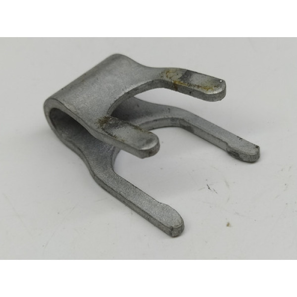 Trava Bico Injetor Mercedes Cla 200 1.6 2016 