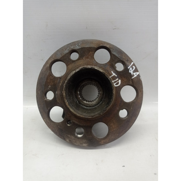 Cubo De Roda Traseiro Direito Mercedes C180 2013 1.6 Cgi 