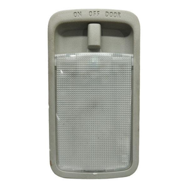 Luz Teto Traseira Nissan Kicks Sl 2017 1.6 Aut