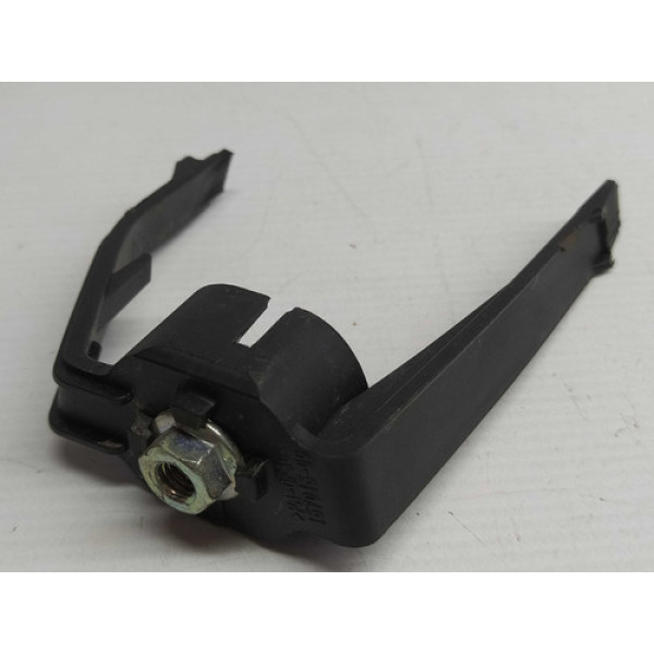 Suporte Fixação Lanterna Traseira Esquerda Gm Prisma 2019 