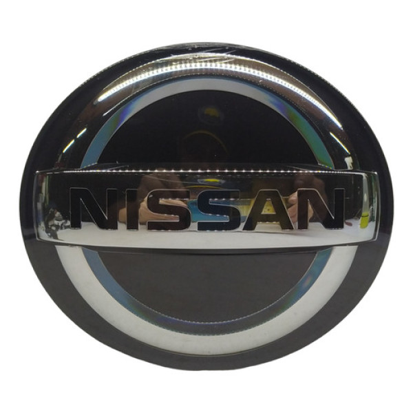 Emblema Grade Frontal Nissan Kicks Exclusive 2022 Cvt