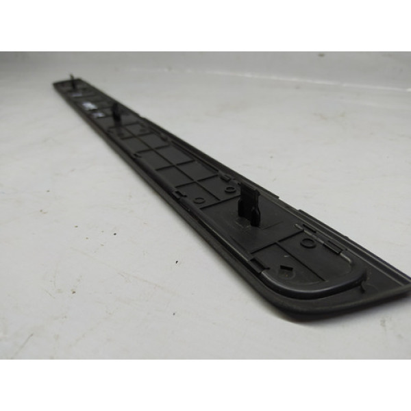 Soleira Dianteira Esquerda Subaru Forester 2009/2010.