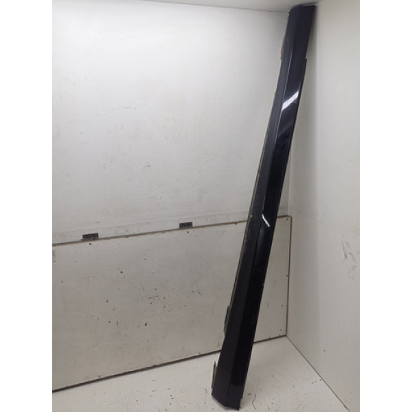 Spoiler Lateral Esquerdo Mercedes C180 2011 Kompressor