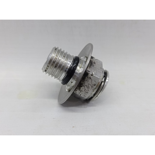 Parafuso Porca Mangueira Ar Condicionado Mercedes C180 2011