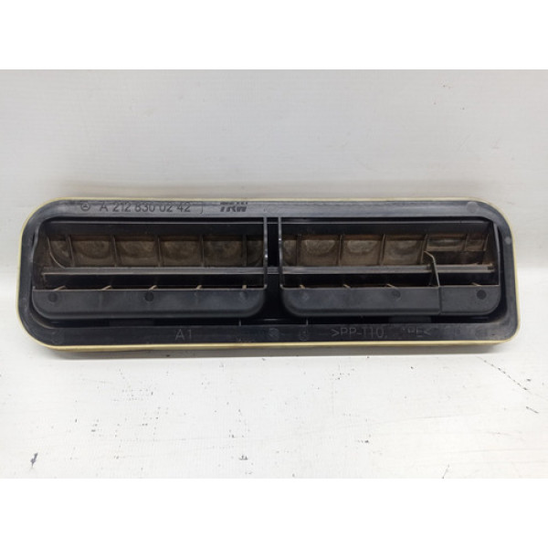 Moldura Saída De Ar Traseira Mercedes C200 2014 Cgi