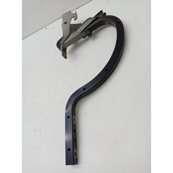 Dobradiça Tampa Traseira Direita Mercedes C200 Cgi 2013