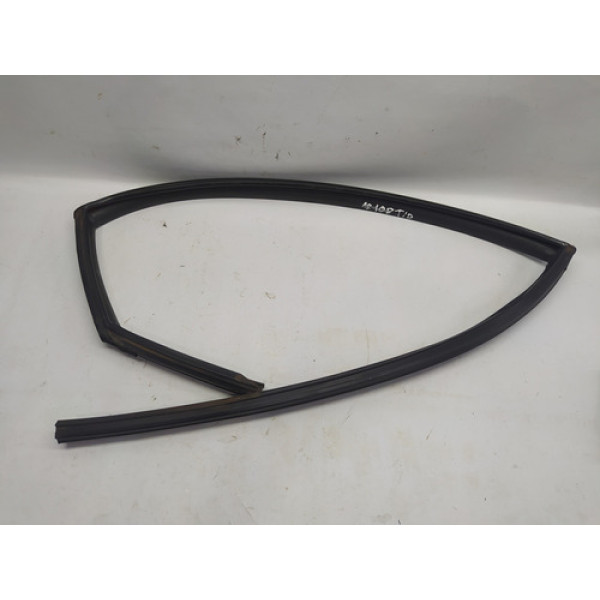 Borracha Canaleta Traseira Direita Azera 2008 3.3 Aut