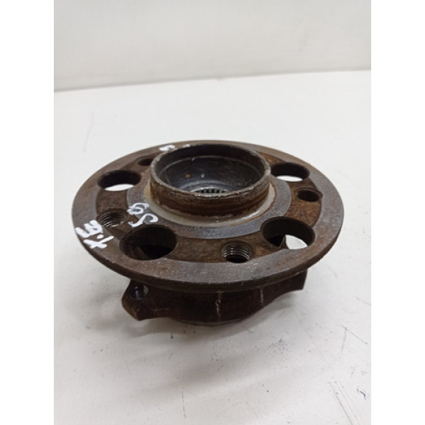 Cubo De Roda Traseira Esquerda C200 2013 1.8 Cgi