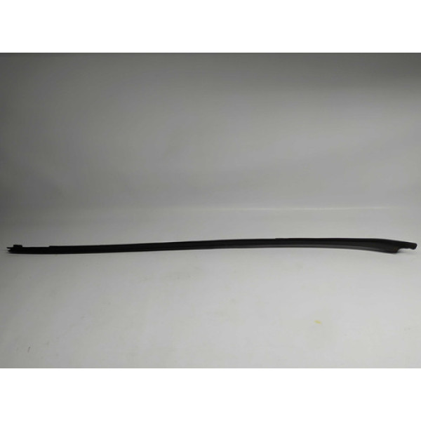 Friso Direito Parabrisa Mercedes C180 2012 Pingadeira 