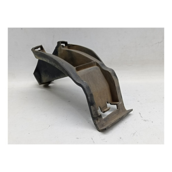 Guia Esquerdo Parachoque Traseiro Mercedes C200 A2048854414