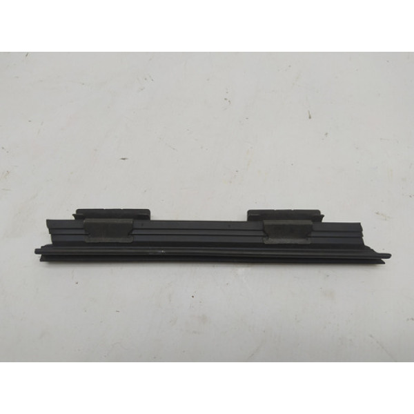 Guia Canaleta Traseira Esquerda C180 Touring 2014 1.6