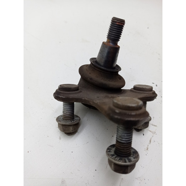 Pivô Bandeja Dianteira Direita Jetta 2.0 Automático 2015