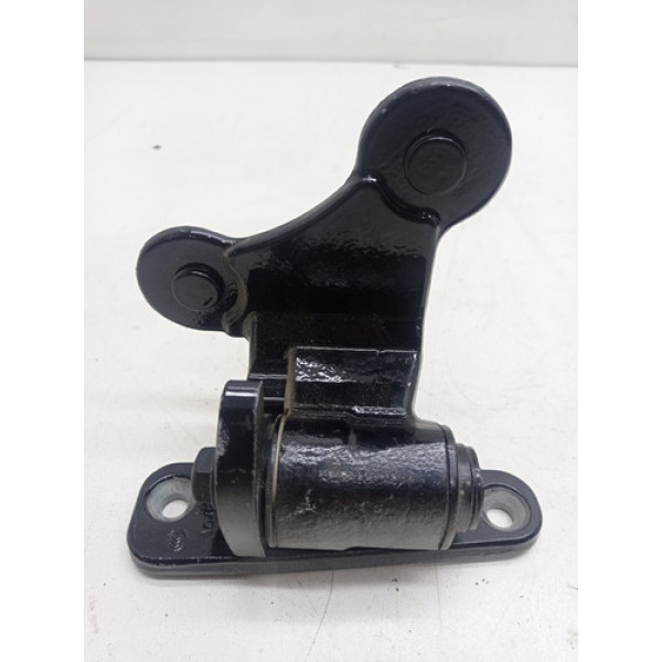 Dobradiça Inferior Traseira Direita C200 2013 1.8 Cgi 