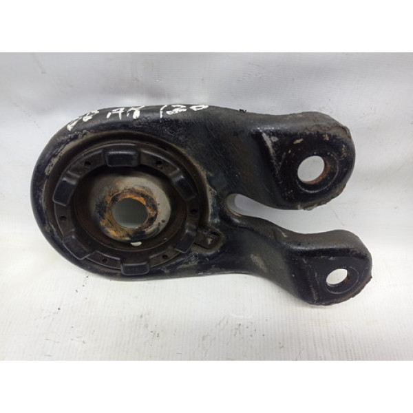 Suporte Agregado Dianteiro Direito Dodge Journey 2014 3.6 