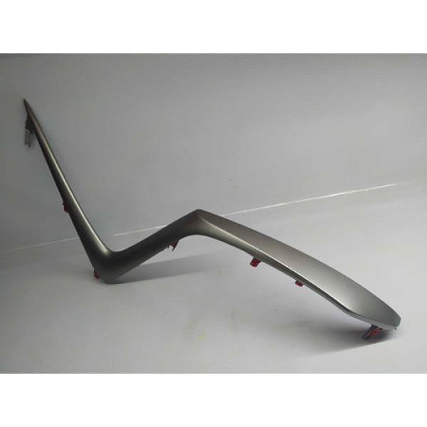 Moldura Friso Painel Central Direita Yaris 2020