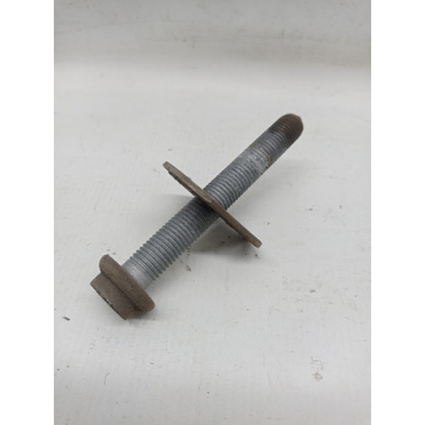 Parafuso Braço De Suspensão Traseiro Mercedes C180 2010 Cgi