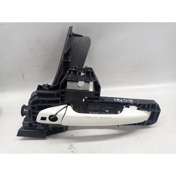 Maçaneta Externa Dianteira Esquerda C180 1.8 2011 Cgi 