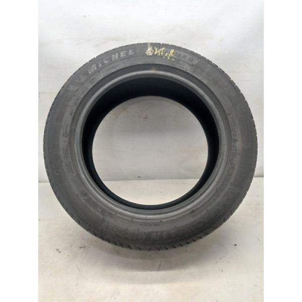 Pneu Michelin 205/55r16       4