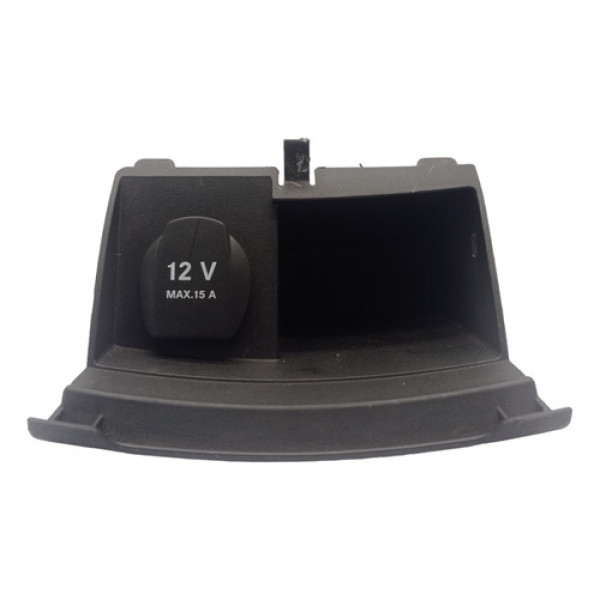 Moldura Tomada 12v Mercedes Cla 200 1.6 Turbo 2016 