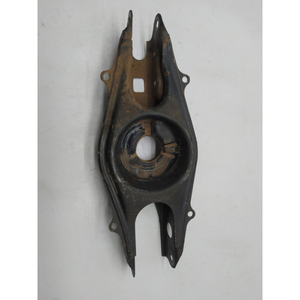 Balança Traseira Esquerda Mercedes C180 Cgi 2011 1.8 Aut