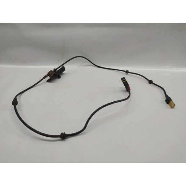 Sensor Pastilha Dianteira Direita Mercedes Cla 200 1.6 2023