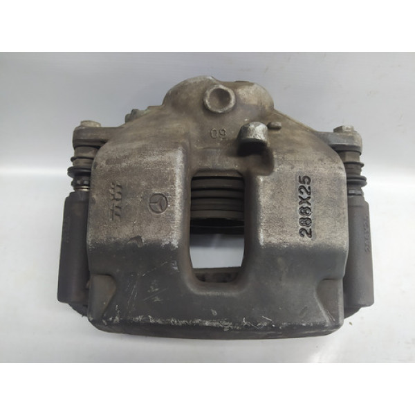 Pinça Dianteira Esquerda Mercedes C180 Cgi 2013 1.6 Aut