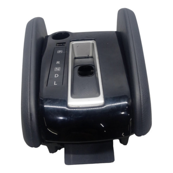 Moldura Trambulador Nissan Versa Advance 2022 1.6 Flex Aut