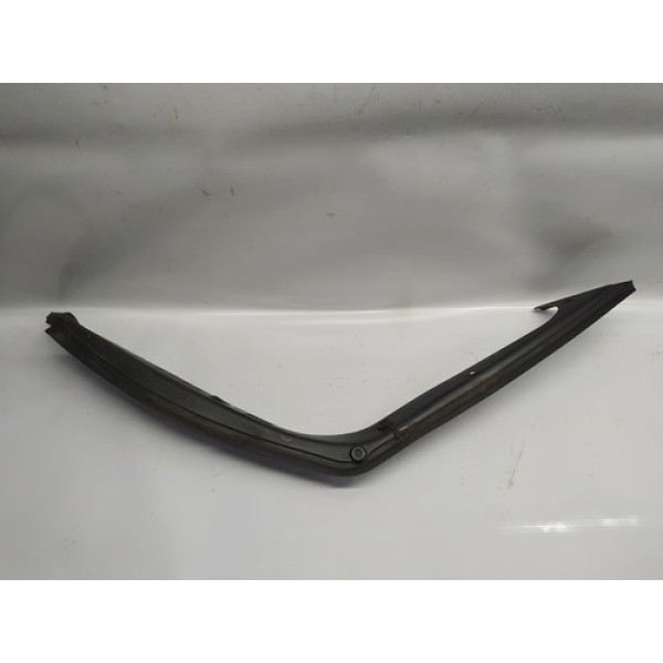 Acabamento Traseiro Esquerdo Mercedes C180 Cgi 2013 1.6 Aut