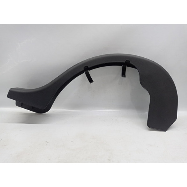 Acabamento Dobradiça Direita Porta Malas Mercedes C200 2014