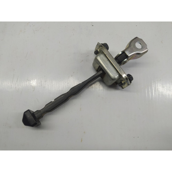 Limitador Porta Traseiro Esquerdo Kicks S 2018 1.6 Aut