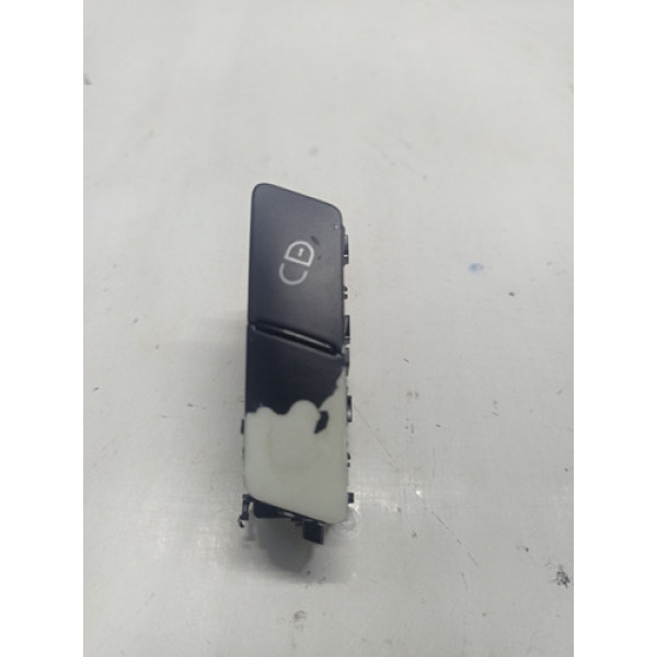 Botão Da Trava Dianteiro Esquerdo Da Mercedes C180 2012