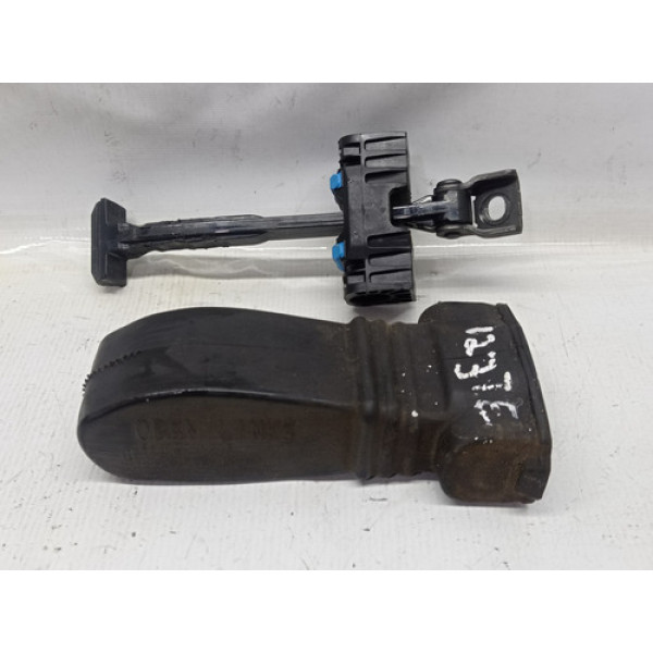 Limitador De Porta Traseira Esquerda Audi A4 2013 2.0 Tfsi