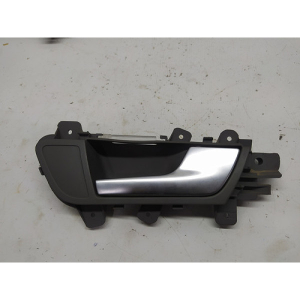 Maçaneta Interna Dianteira Direita Audi A4 2012 2.0 Aut