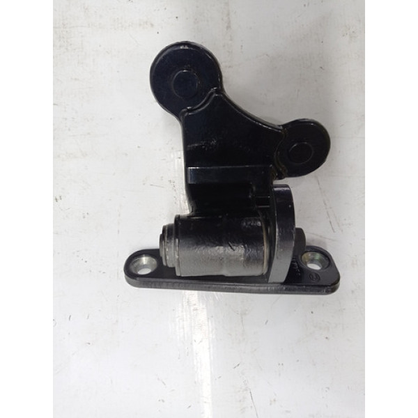 Dobradiça Traseira Esquerda Baixo Mercedesc200 Cgi1.8 2013