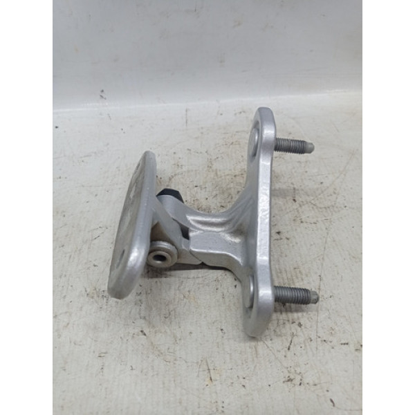 Dobradiça Porta Dianteira Direita Mercedes C180 Cgi 2012 1.8