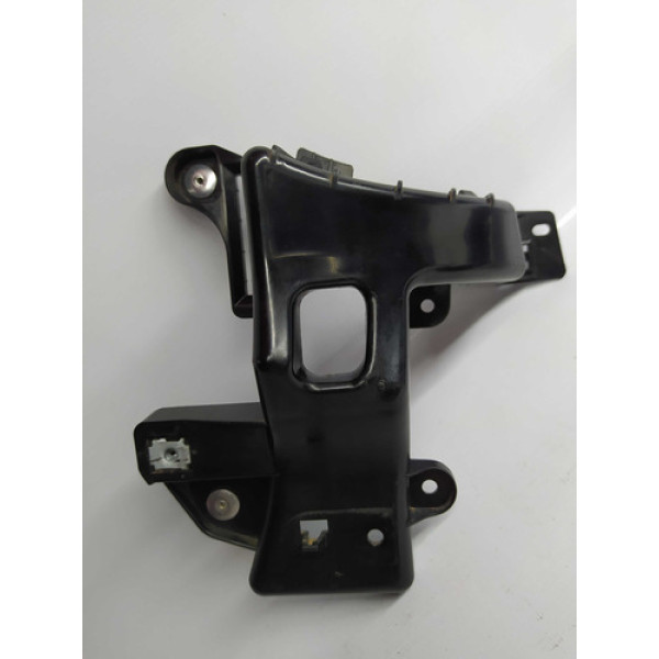 Suporte Direito  Guia Do Parachoque Traseiro Gm Tracker 