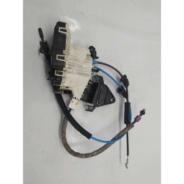 Fechadura De Porta Traseira Direita C200 Cgi 2014 1.8 Aut