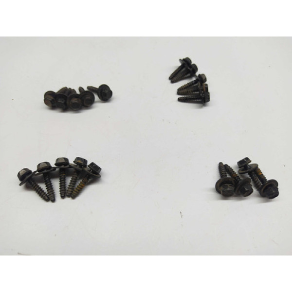 Parafuso Fixa Milha Grades Parachoque Jeep Compass 2021