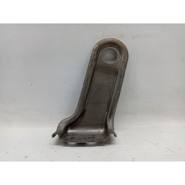 Suporte Do Meio Banco Traseiro Nissan Kicks 2017