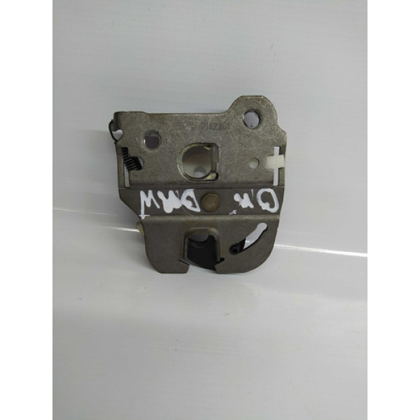 Trava Esquerda Encosto Banco Traseiro Bmw 320i 2006  7142261