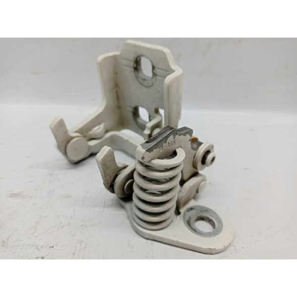 Dobradiça Traseira Esquerda Inferior Dodge Journey 2014 3.6