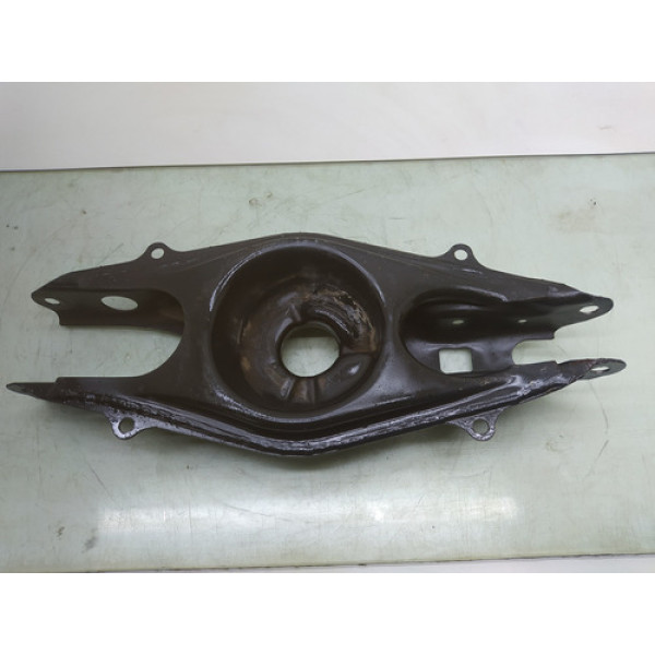 Bandeja Suspensão Traseira Esquerda Mercedes C180 2012 1.8