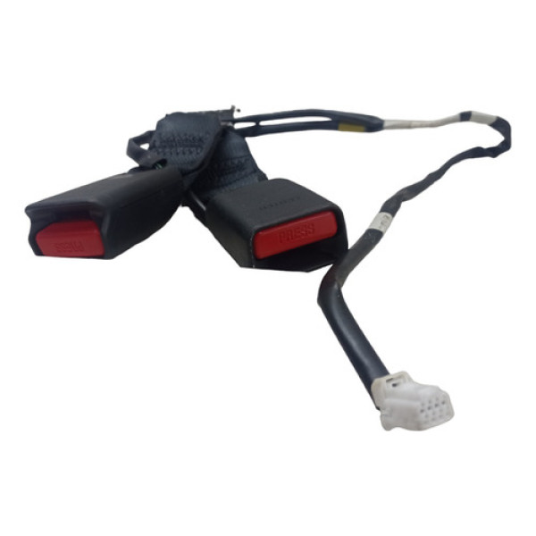 Engate Fêmea Traseira Nissan Kicks 2022 1.6 Aut Cvt