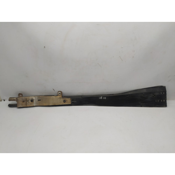 Guia Protetor Cano Combustível Freelander 2 2012 3.2 Aut