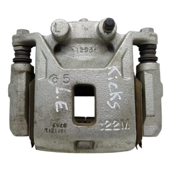 Pinça Dianteira Esquerda Nissan Kicks 2022 1.6 Aut