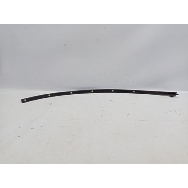 Vedação Inferior Porta Traseira Esquerda Volvo Xc60 T5 2011