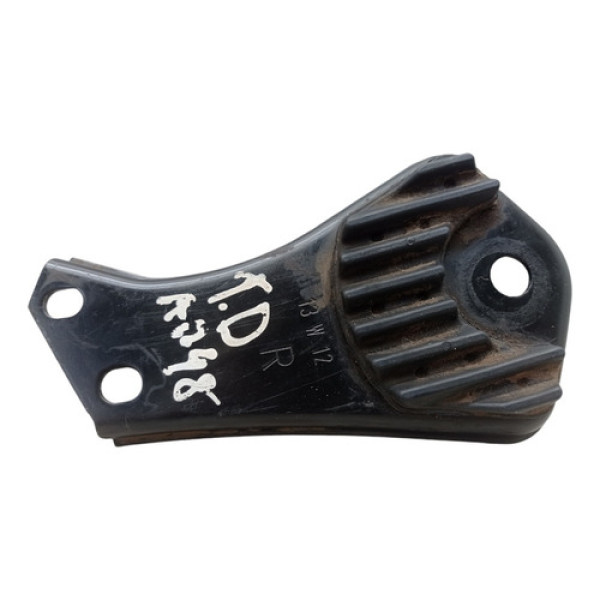 Suporte Agregado Traseiro Direito Mercedes C180 1.8 2012