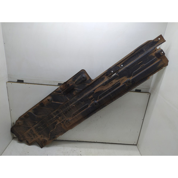 Protetor Assoalho Lado Direito C200 Kompressor 2008 1.8