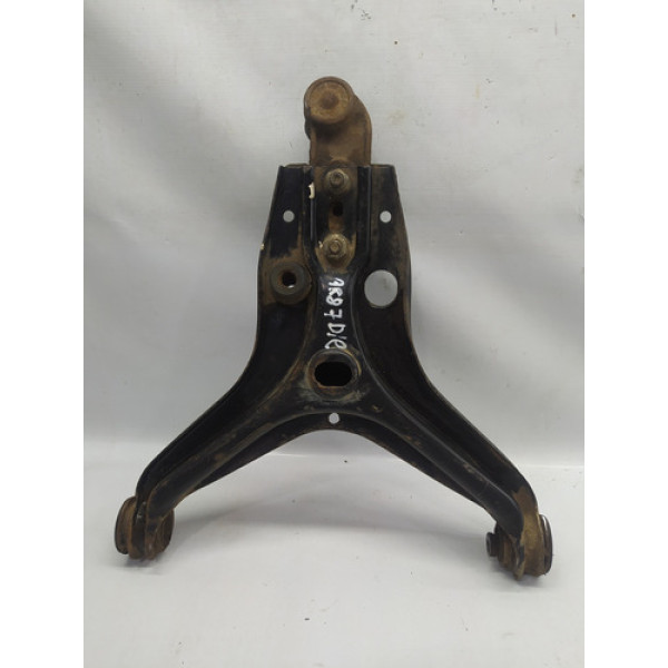 Bandeja Dianteira Esquerda Ford Versailles 1991 2.0 Manual