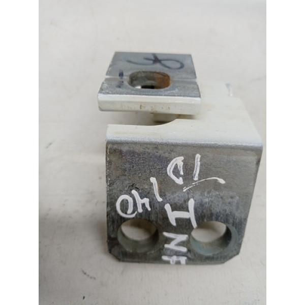 Dobradiça Inferior Traseira Direita Jeep Compass 2021 2.0